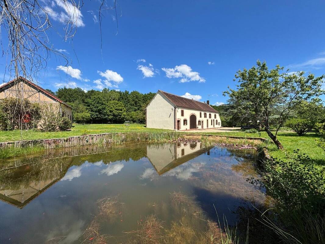 Photo 1 - Maison à VILLENEUVE-LES-GENETS