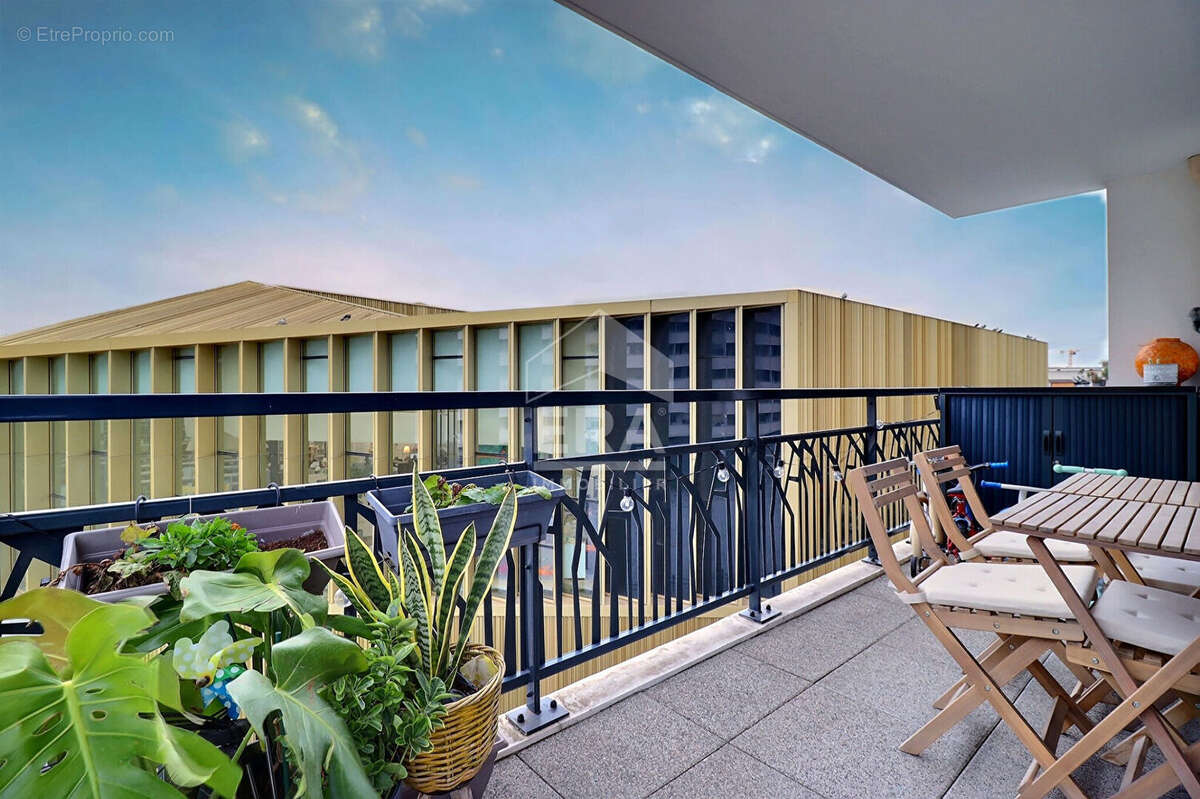 Appartement à COLOMBES