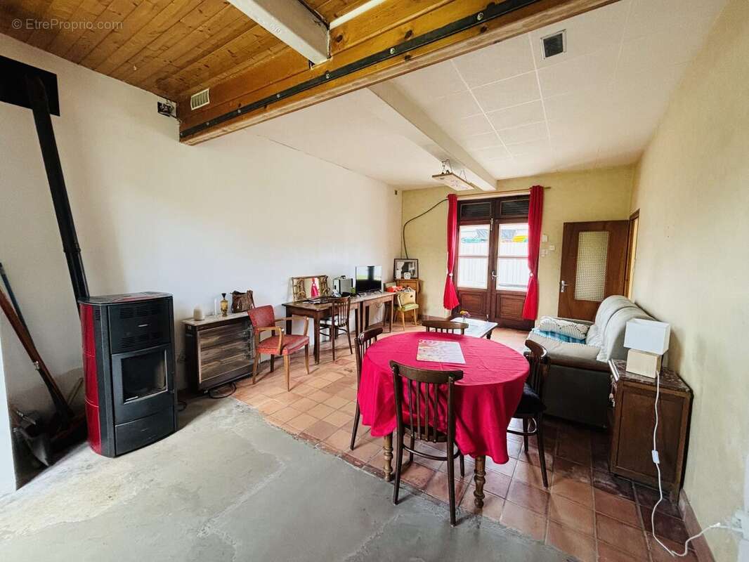 Maison 143 m² à Saint-Christophe-Et-Le-Laris  - photo 5