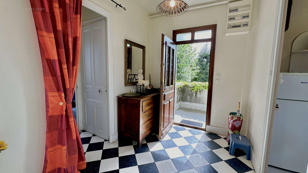 Maison à BEAUREPAIRE