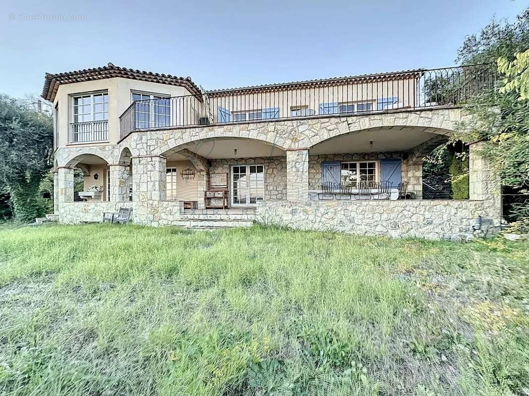 Maison à SPERACEDES