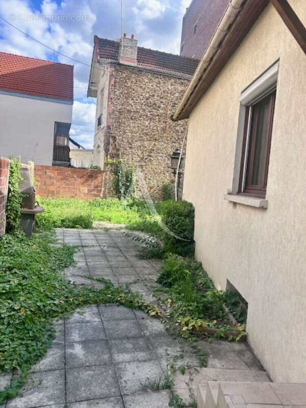 Maison à LE BOURGET