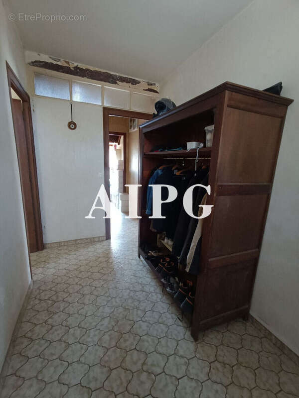 Mael-Carhaix, maison avec dépendances à vendre - photo 2