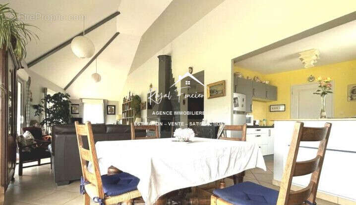 Maison à CHATELLERAULT