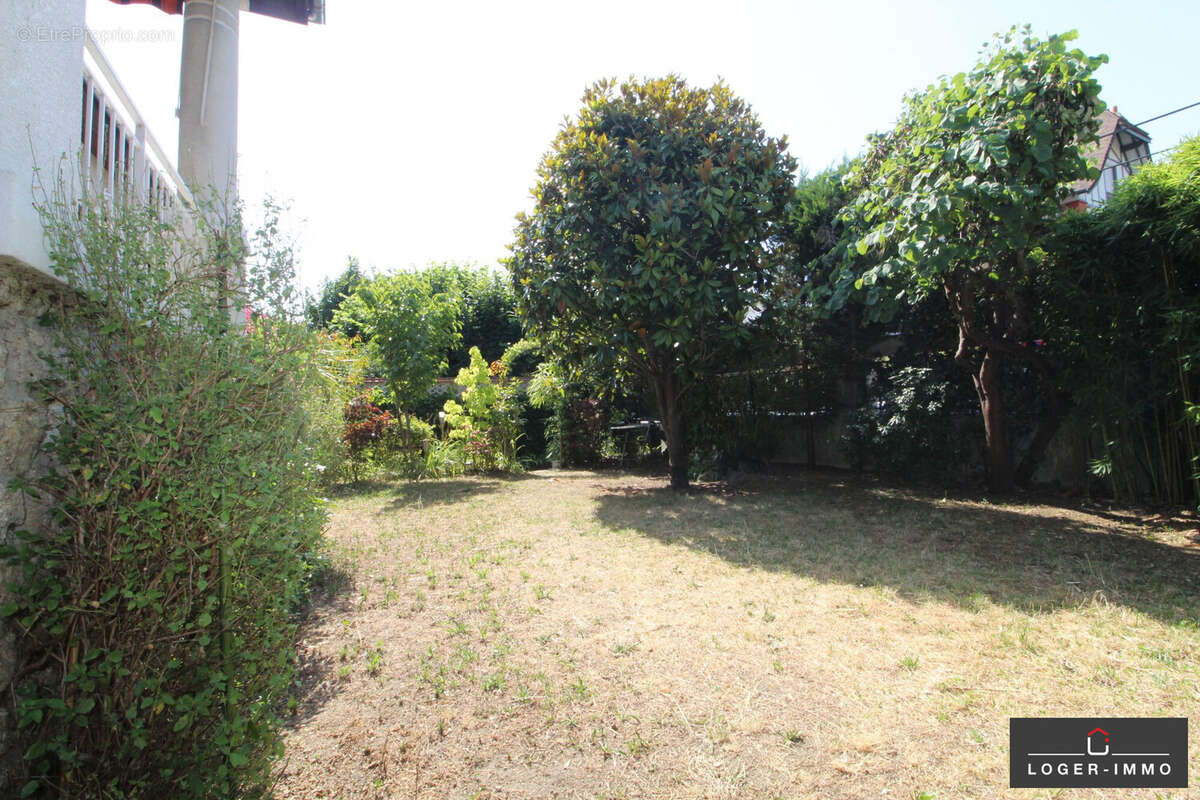 Maison à SAINT-MAUR-DES-FOSSES