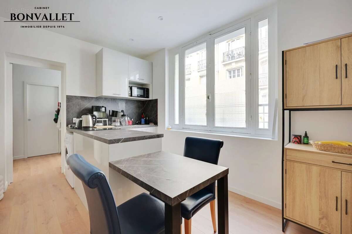 Appartement à PARIS-15E