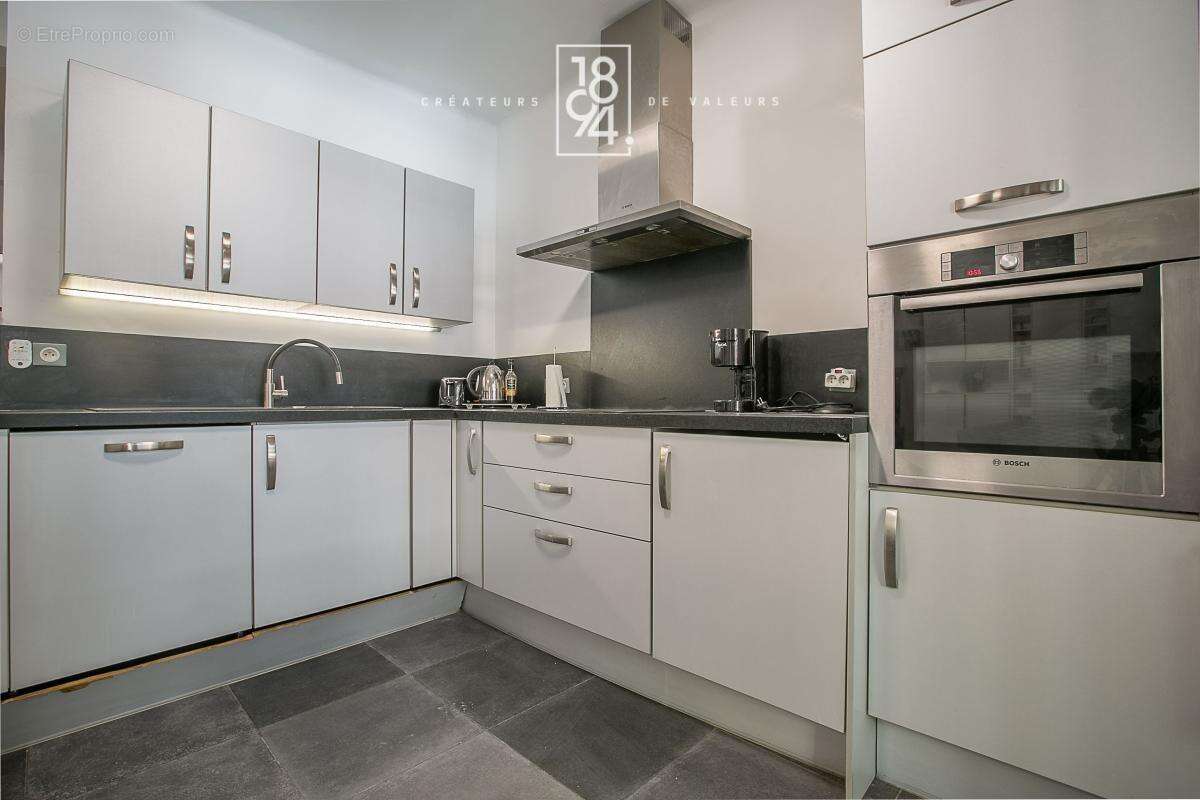 Appartement à MARSEILLE-7E