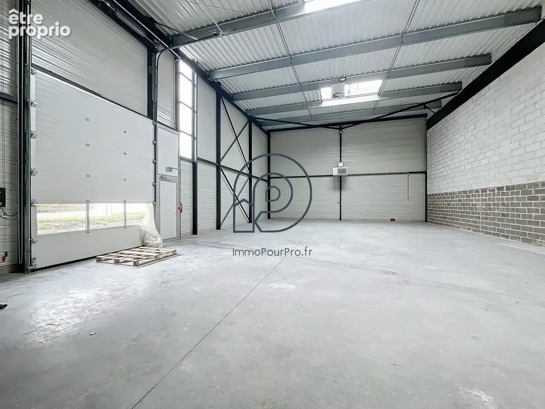 Commerce 360 m² à vendre à Tourcoing (59200) - photo 2