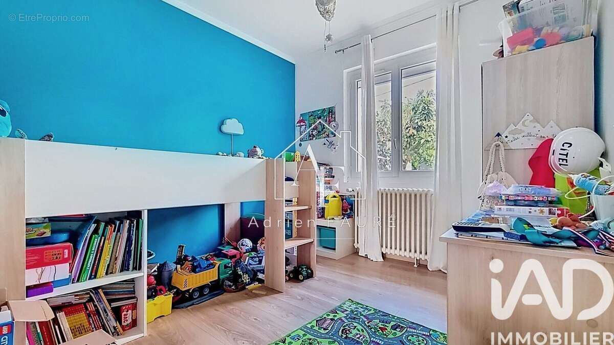 Photo 6