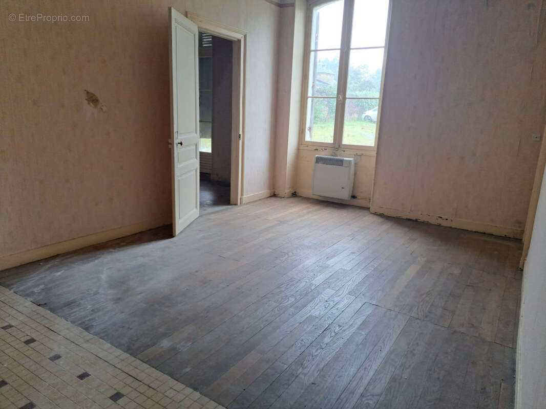 Maison à SAINT-CALAIS