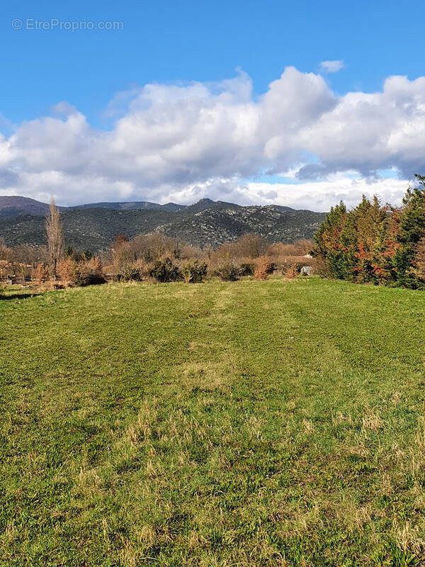 Terrain à RIGARDA