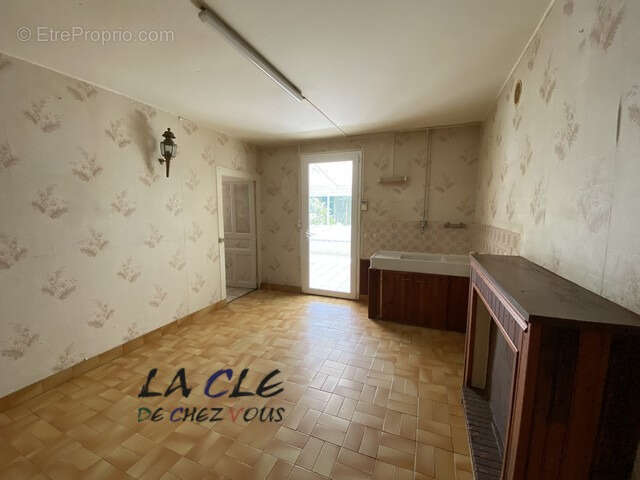 Maison ancienne a renover - photo 2