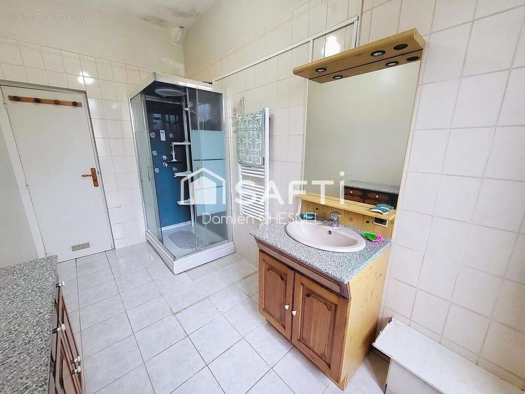 Maison 110 m² à Bessais-Le-Fromental  - photo 9