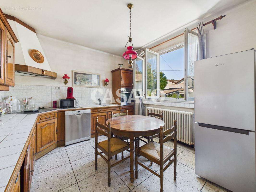 Maison à VILLENEUVE-LE-ROI