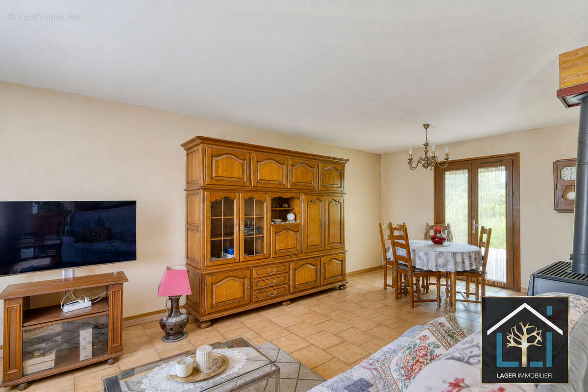 DAGNEUX propriété avec 2 habitations - photo 14