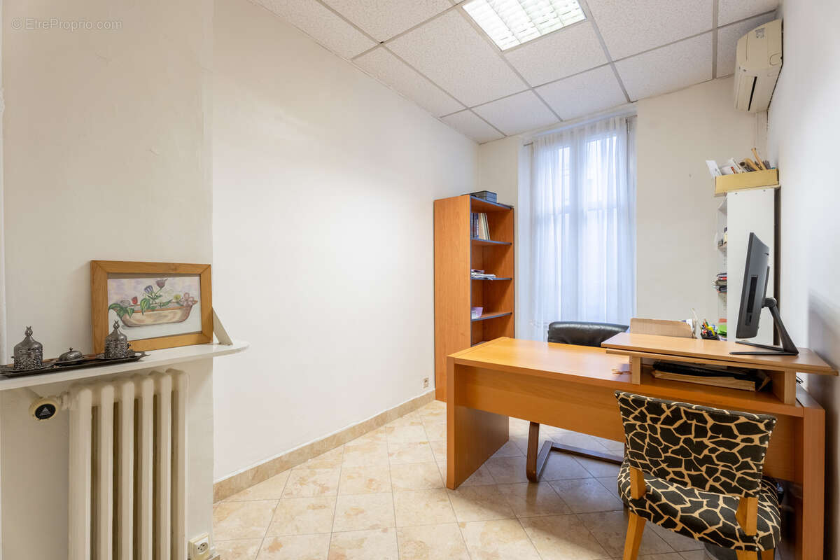 Appartement à MARSEILLE-1E