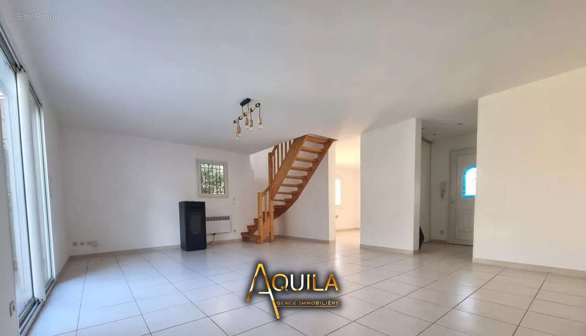 Maison à LIGNAN-SUR-ORB