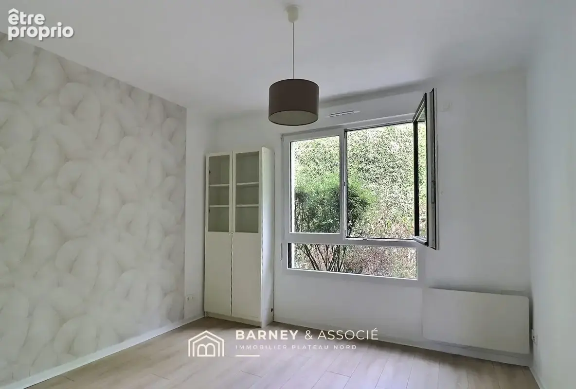 Appartement 82 m² à Mont-Saint-Aignan  - photo 4