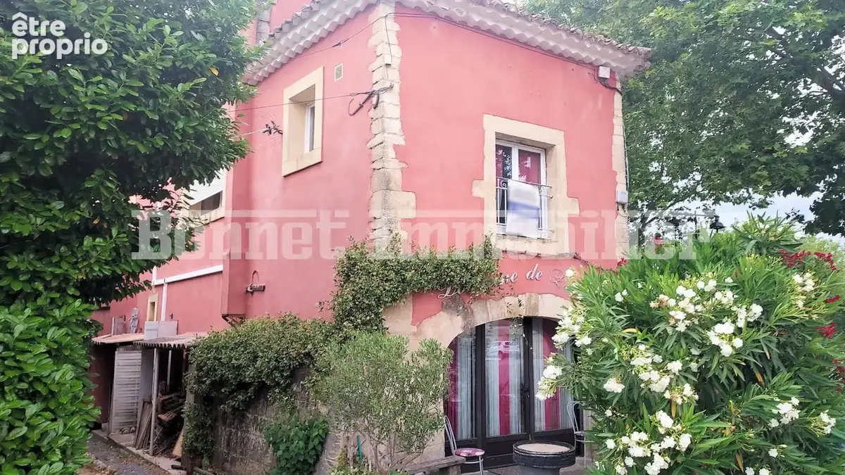 Commerce et appartement en duplex avec terrasse et superbe vue - photo 4