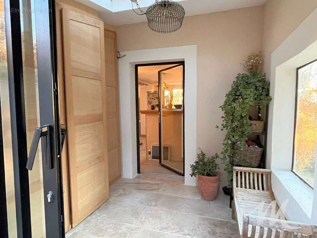 Maison à SAINT-MAXIMIN-LA-SAINTE-BAUME