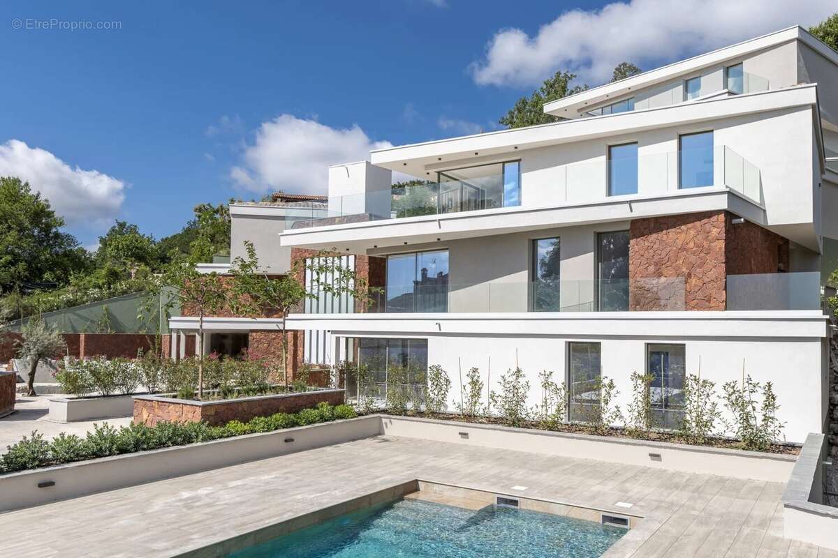 Appartement à LES ADRETS-DE-L'ESTEREL