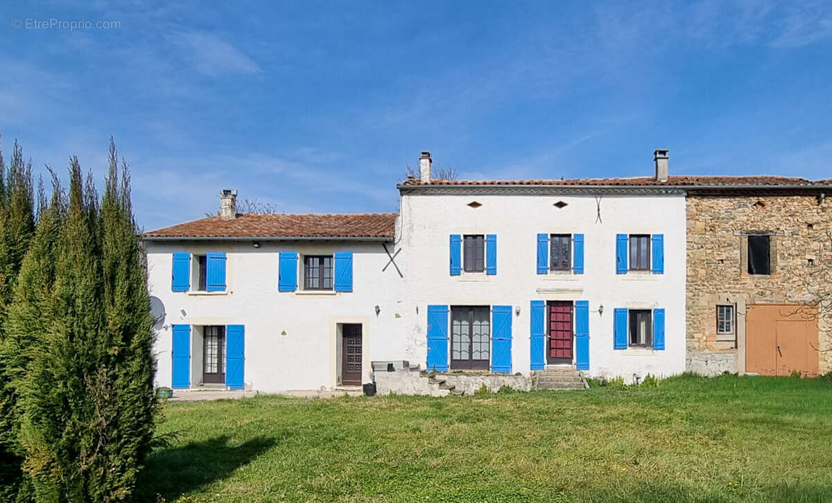 20250219144659 - Maison à LABECEDE-LAURAGAIS