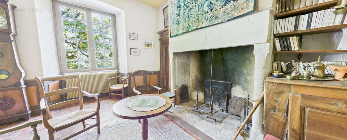 Maison à MARCILLAC-VALLON