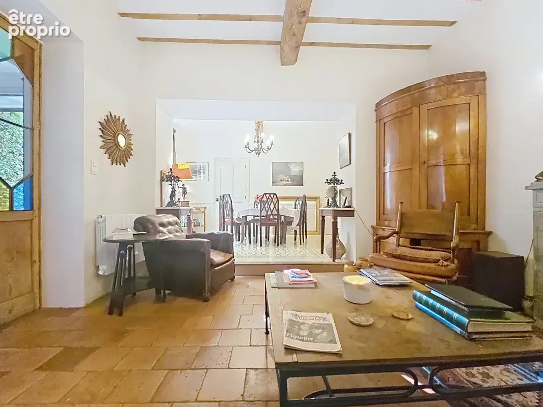 Avignon intra-muros. Maison de ville Avignon 9 pièces 220 m2 - photo 5