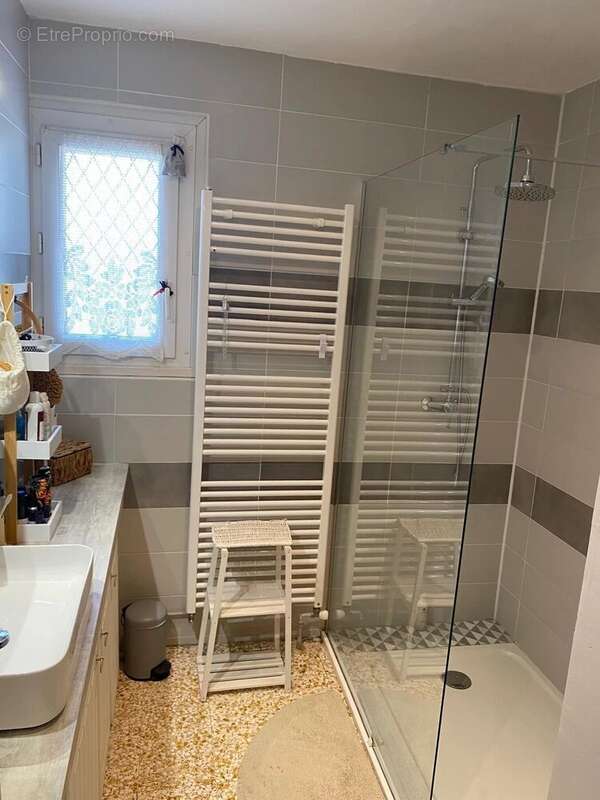 Maison à BAGNOLS-SUR-CEZE