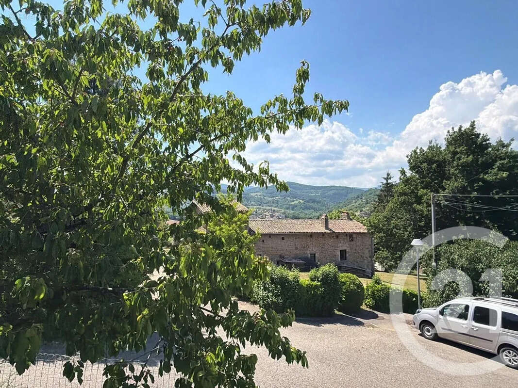 Maison à SATILLIEU