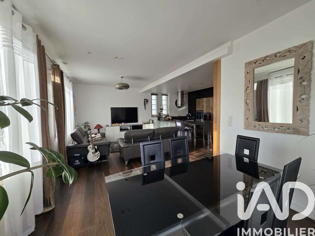 Photo 3 - Maison à FONTAINE-LE-COMTE