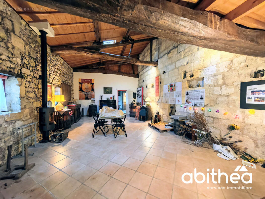 Maison à FRONSAC
