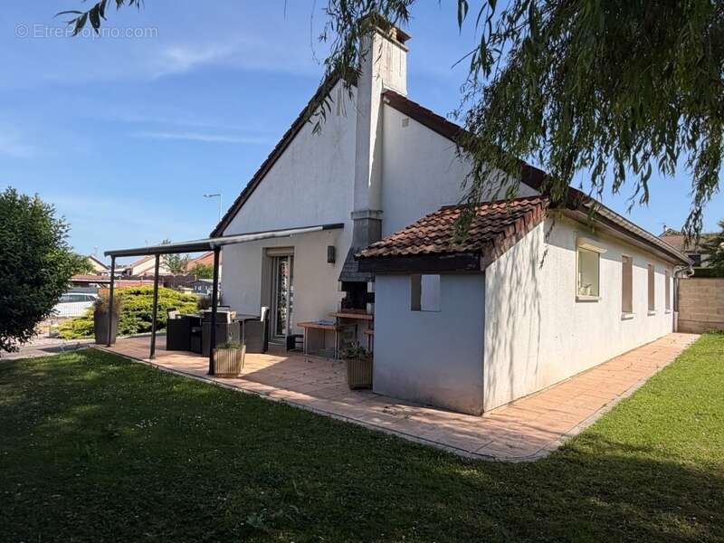 Maison à BETTANCOURT-LA-FERREE