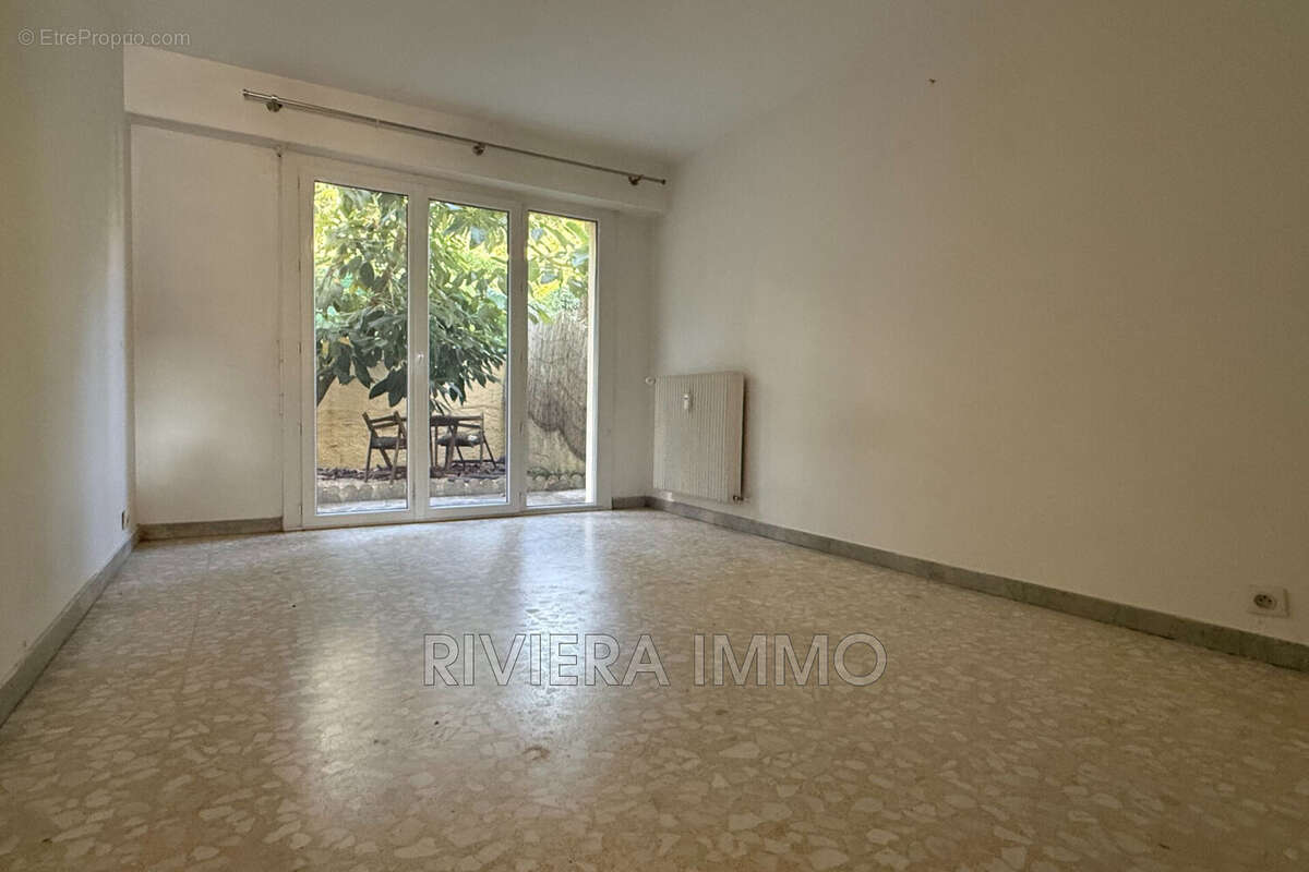 Appartement à MANDELIEU-LA-NAPOULE