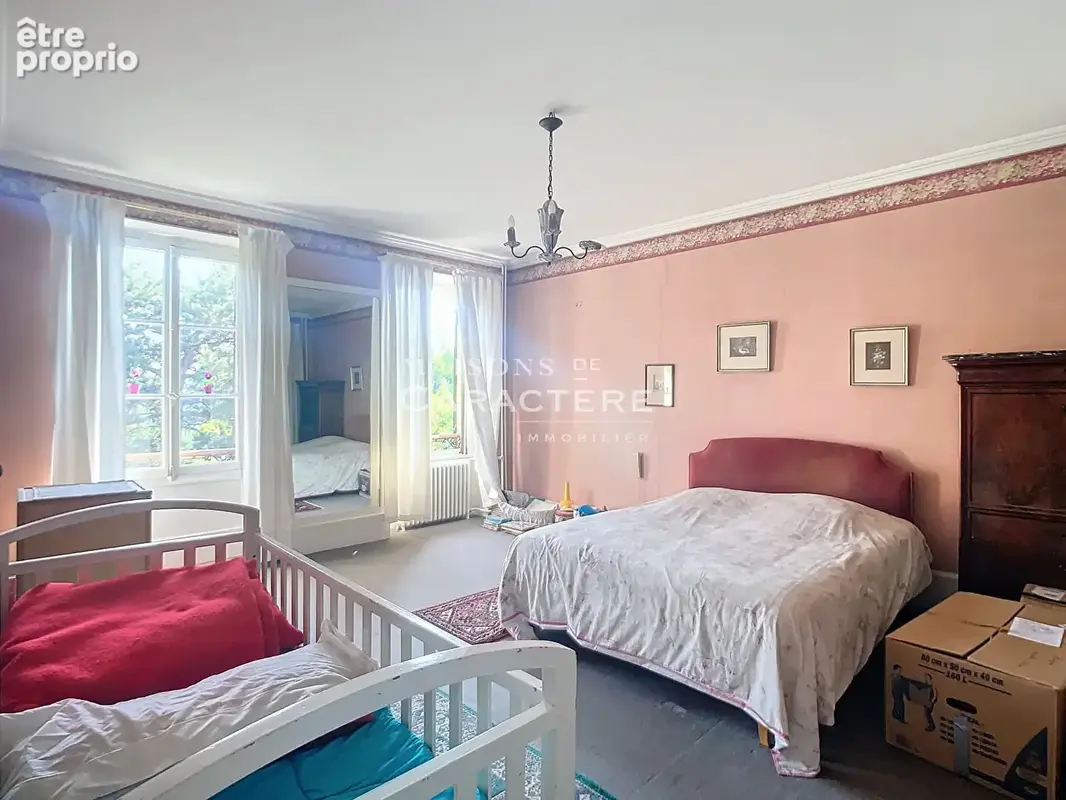 Maison d'époque au jardin extraordinaire de 1400m2 au coeur de ville - photo 12