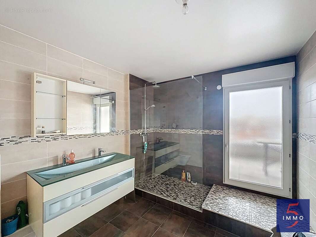 Appartement à CHAMPS-SUR-MARNE
