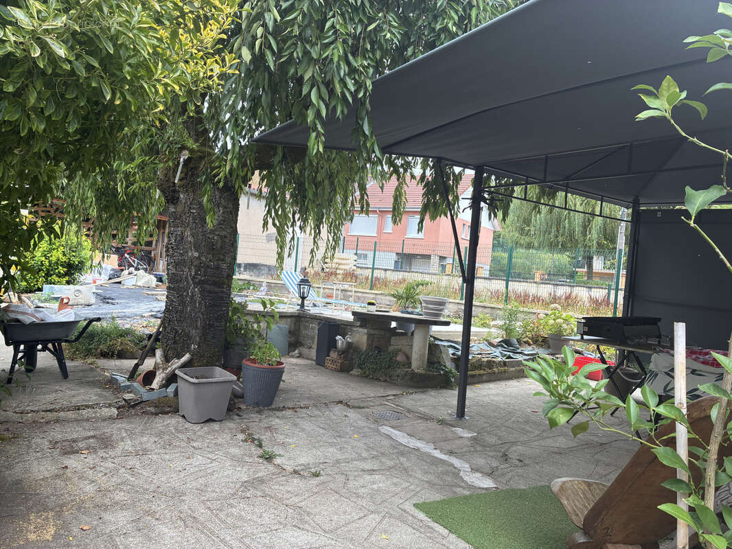 Maison 3 chambres, avec garage et terrain clos - photo 3