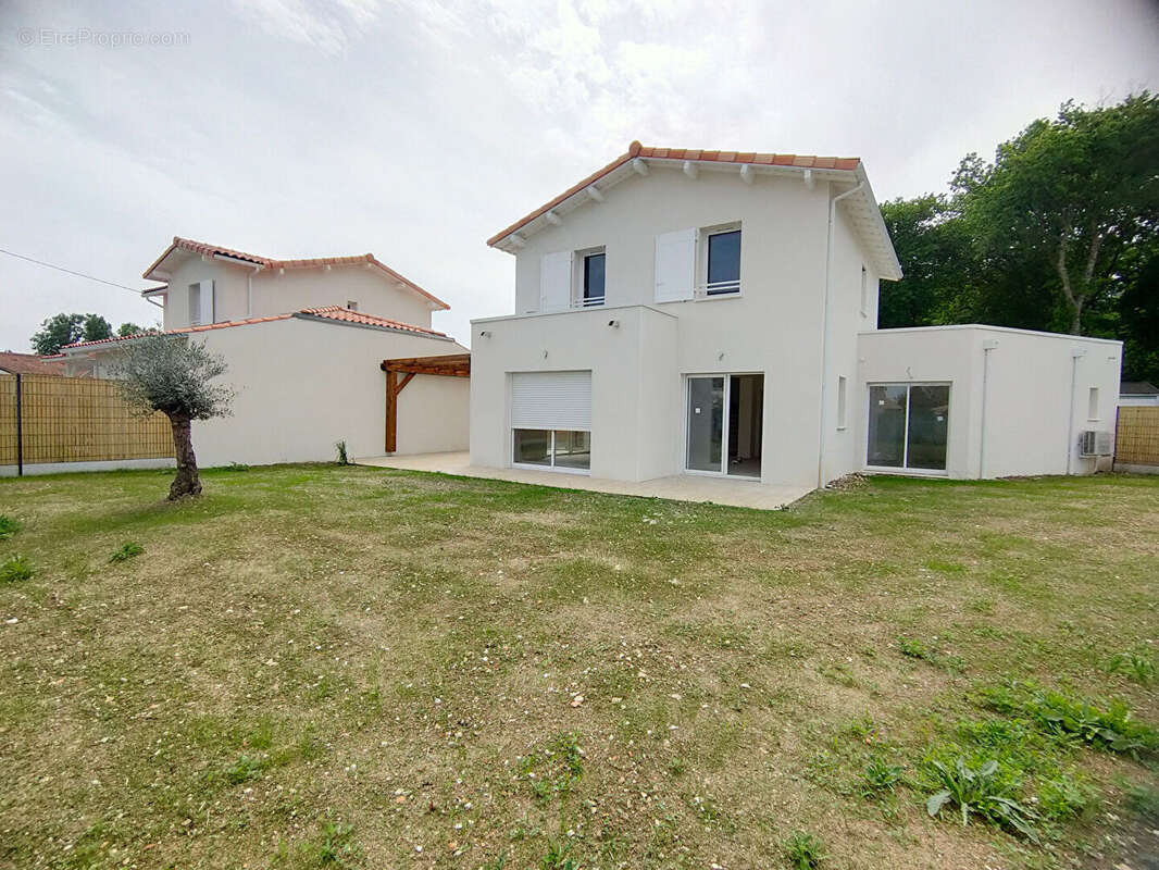 Maison à SAINT-PALAIS-SUR-MER