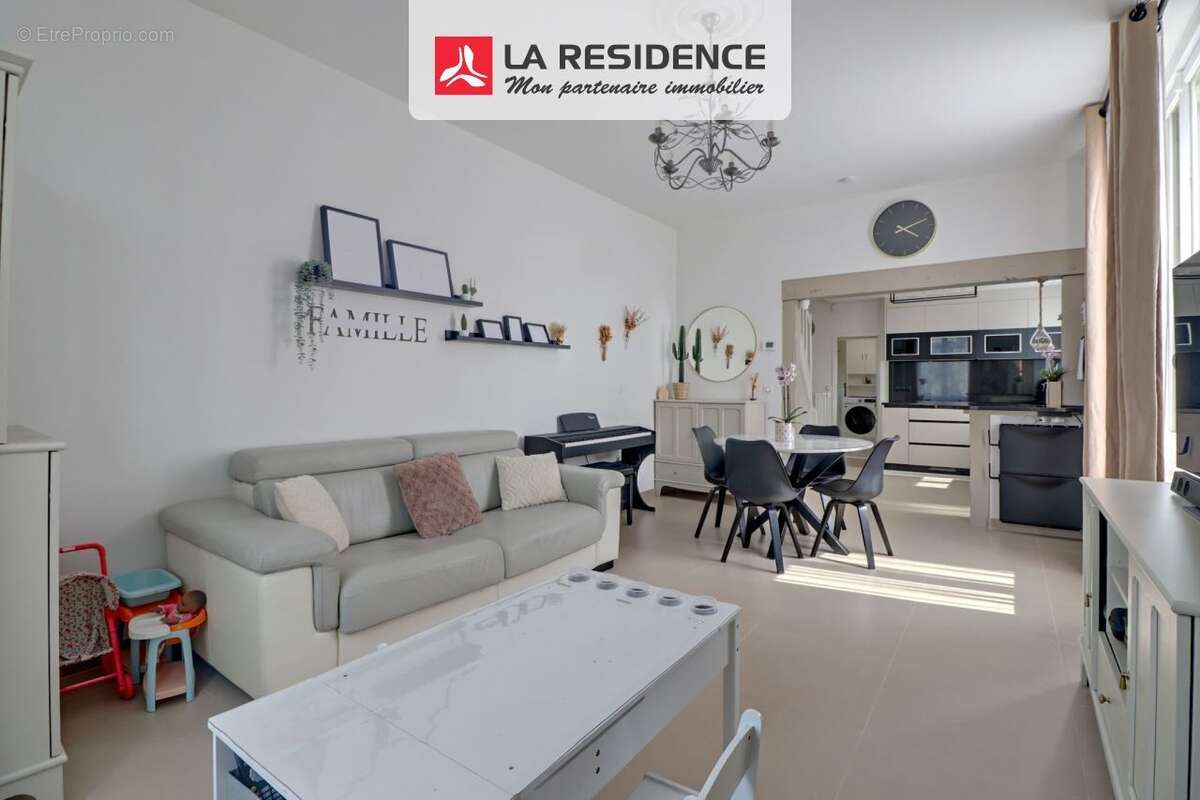 Maison à NEUVILLE-SUR-OISE