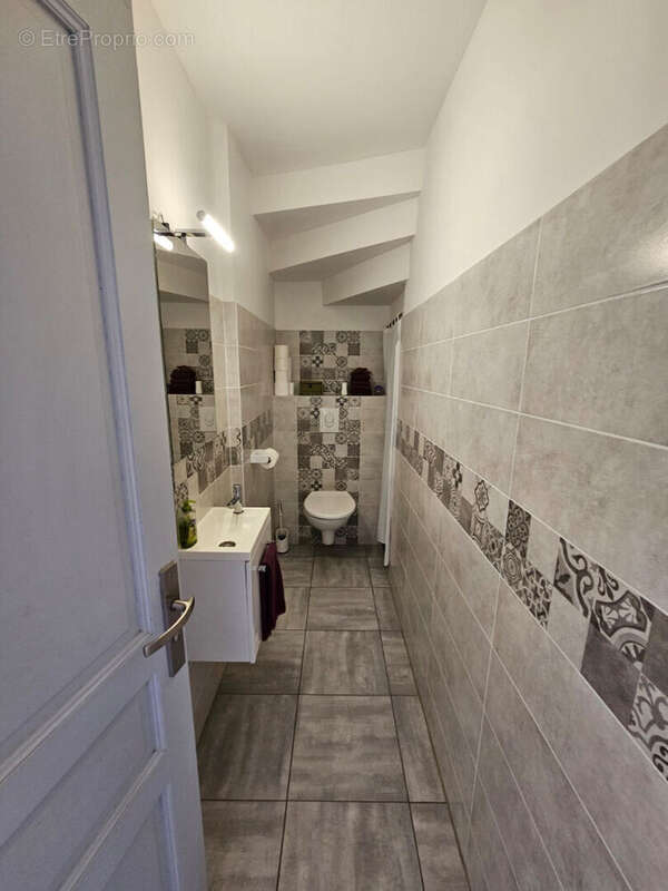 Maison à SAINT-LAURENT-DE-LA-SALANQUE