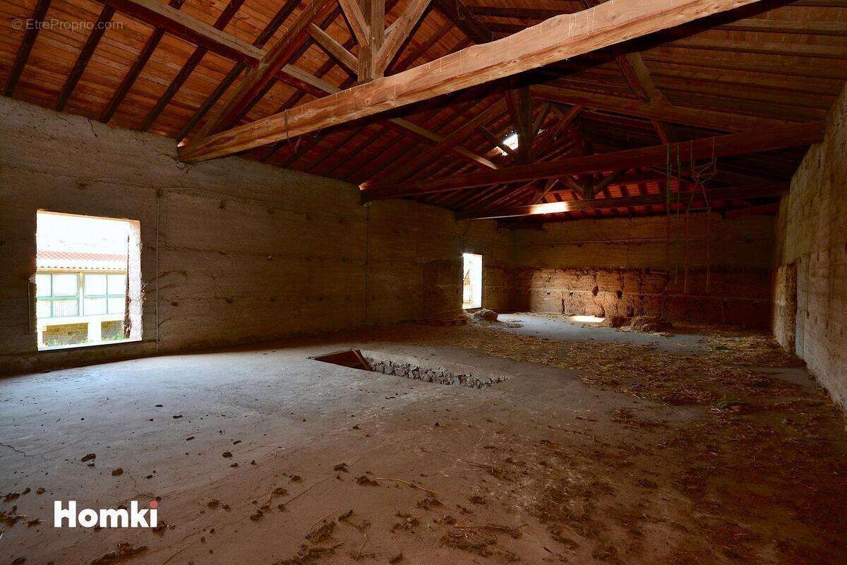 Maison à SAINT-ETIENNE-DES-OULLIERES