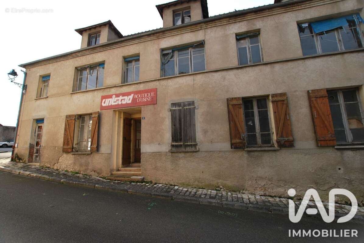 Commerce 561 m² à Ouzouer-Sur-Trezee  - photo 2
