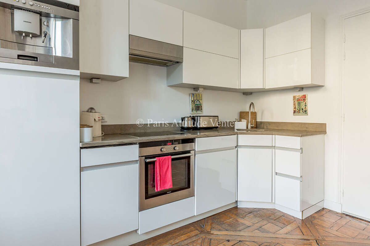 Appartement à PARIS-3E