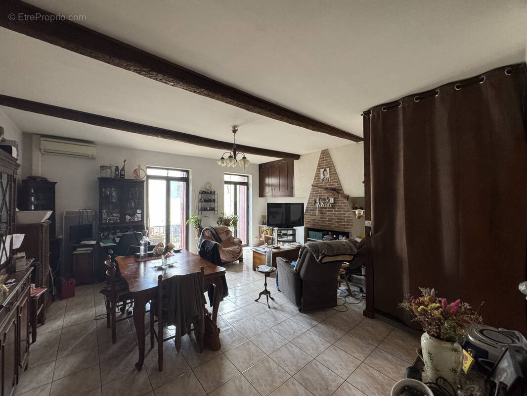 Maison à COURSAN