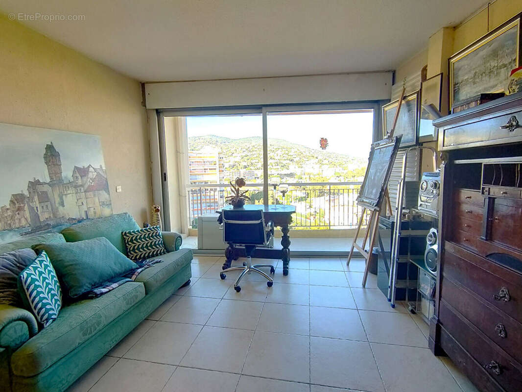 Appartement à MANDELIEU-LA-NAPOULE