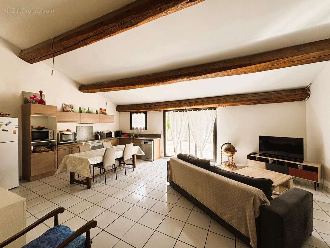 Maison à AZILLE
