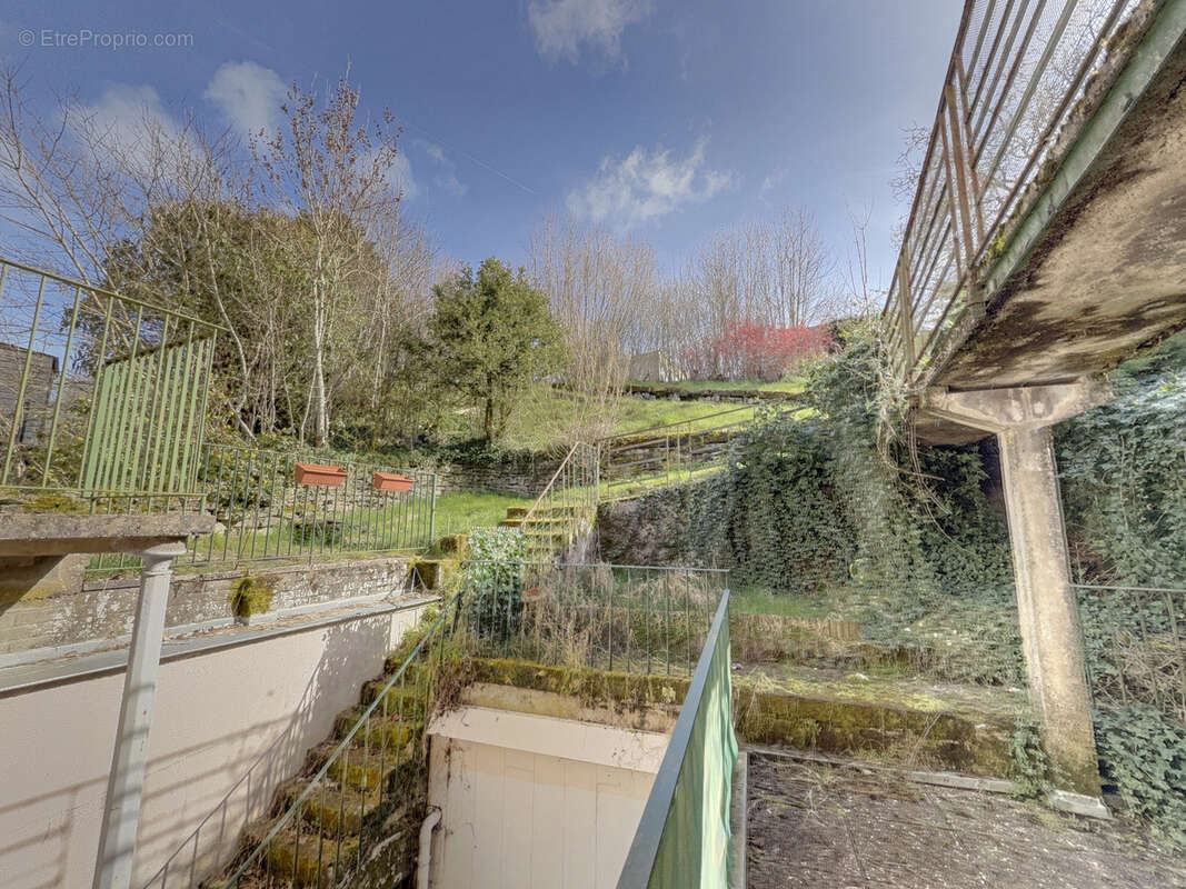 Appartement à CONTREXEVILLE