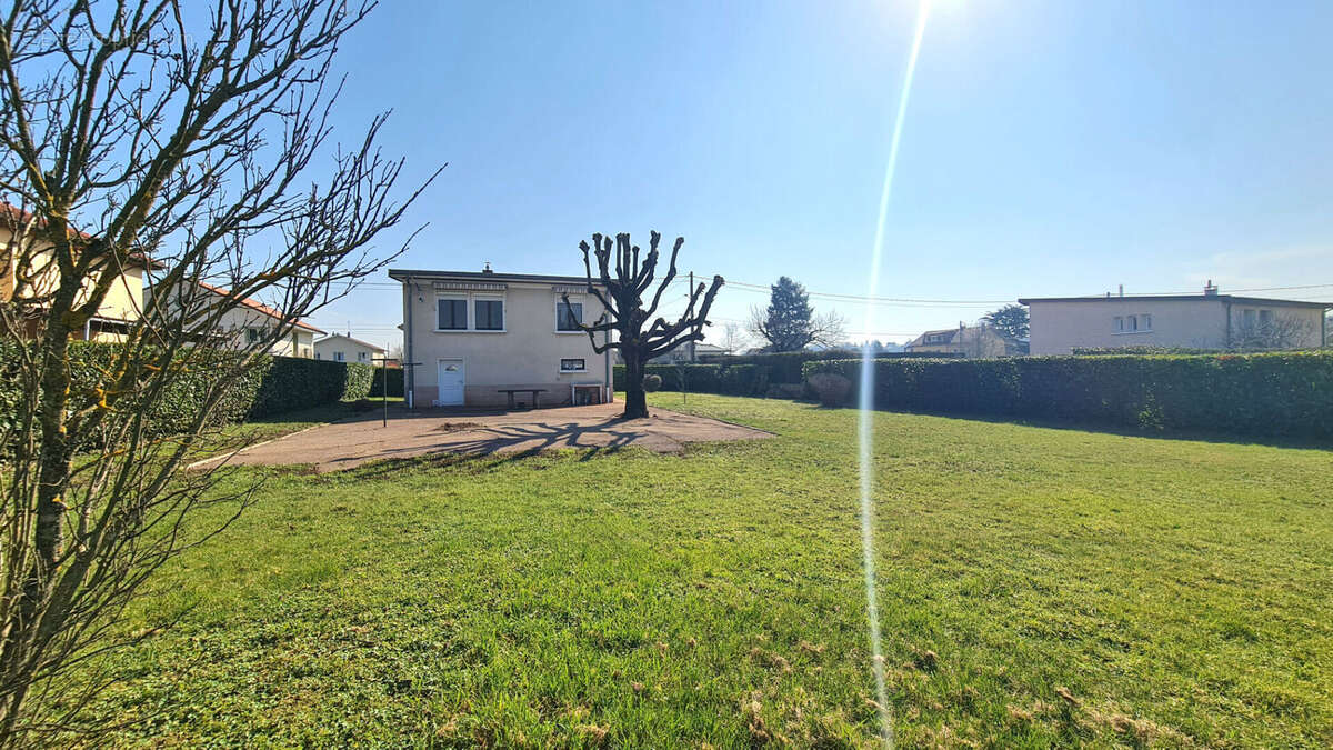 Maison Manissieux 3 pièces avec jardin - photo 2