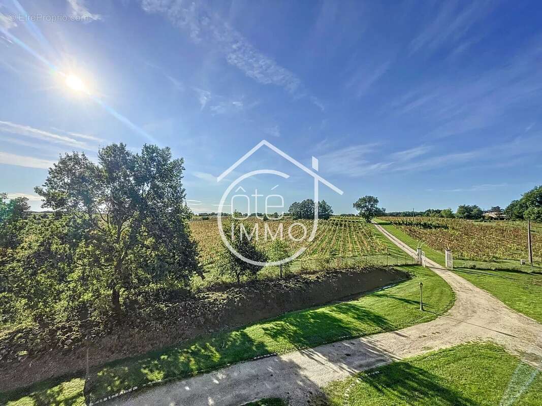 Maison à SAINT-EMILION