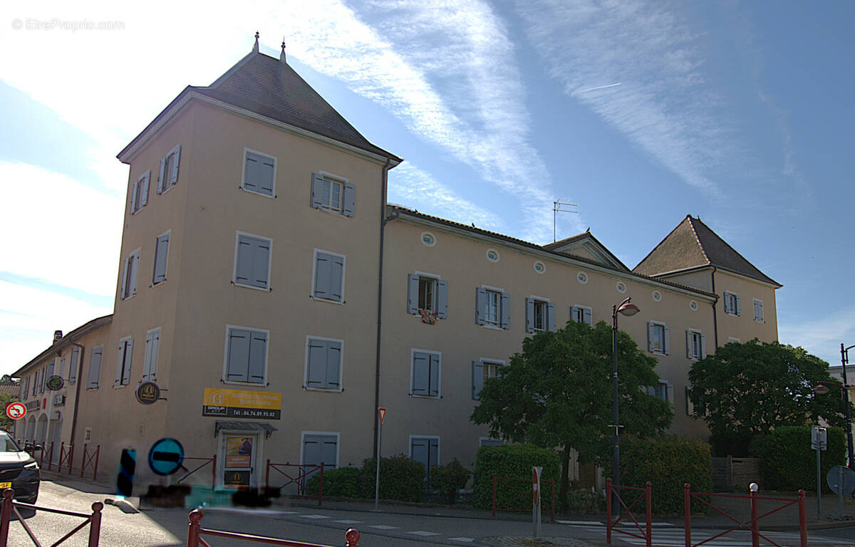 Appartement à JASSANS-RIOTTIER